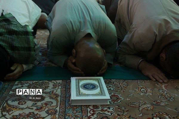 نماز عید سعید فطر در حرم حضرت معصومه (س)