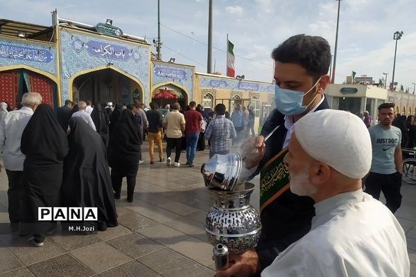 نماز عید سعید فطر در حرم حضرت معصومه (س)