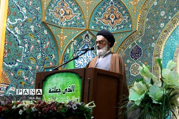 نماز عید سعید فطر در حرم حضرت معصومه (س)