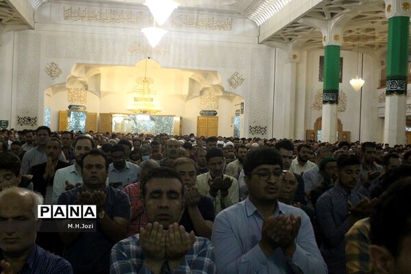 نماز عید سعید فطر در حرم حضرت معصومه (س)