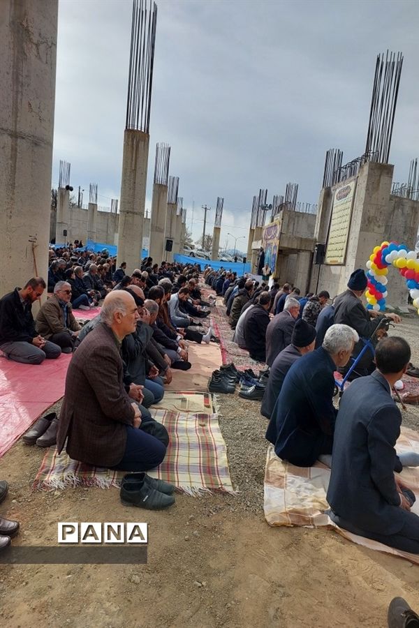 نماز عید فطر در شهرستان فریدونشهر اصفهان