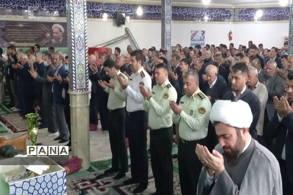 اقامه نماز باشکوه عید سعید فطر در فیروزکوه