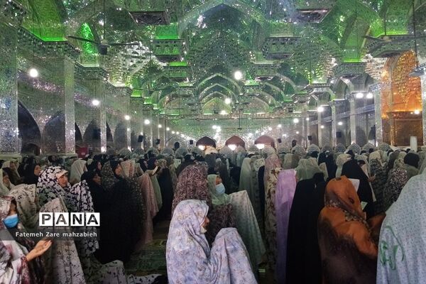 نماز عید سعید فطر در حرم سید علاالدین حسین (ع)