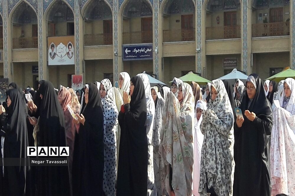 نماز عید بندگی در حرم مطهر شاهچراغ (ع)