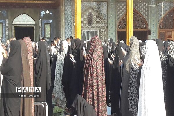 نماز عید بندگی در حرم مطهر شاهچراغ (ع)