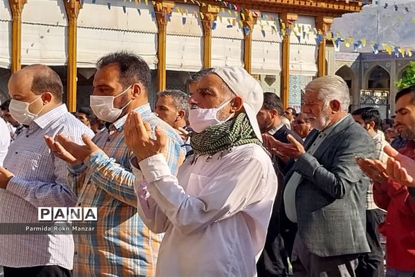 برگزاری نمازباشکوه روزعیدسعید فطر، به امامت آیت الله دژکام در حرم مطهر شاهچراغ (ع)