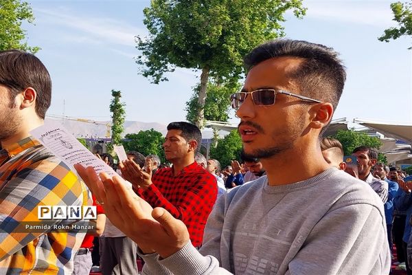 برگزاری نمازباشکوه روزعیدسعید فطر، به امامت آیت الله دژکام در حرم مطهر شاهچراغ (ع)