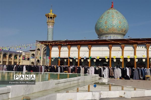 برگزاری نمازباشکوه روزعیدسعید فطر، به امامت آیت الله دژکام در حرم مطهر شاهچراغ (ع)