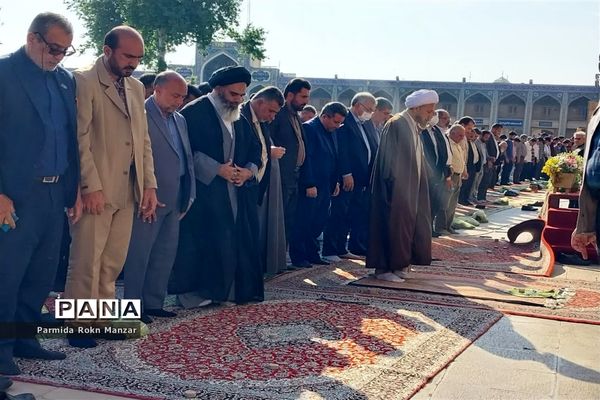 برگزاری نمازباشکوه روزعیدسعید فطر، به امامت آیت الله دژکام در حرم مطهر شاهچراغ (ع)