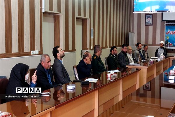 تقدیر از خبرنگاران پانا در جلسه شورای آموزش و پرورش نایین