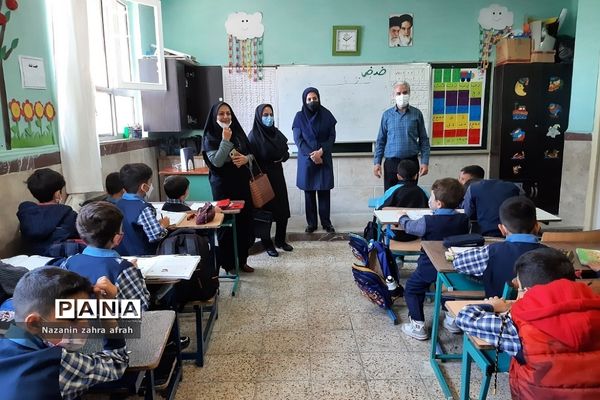 بازدید روند کیفی و کمی آموزشی در کلاس‌های اول دبستان ایمان رودهن