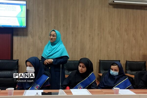کارگاه آموزشی تخصصی مهارت های همیار مشاور در بهارستان ۲
