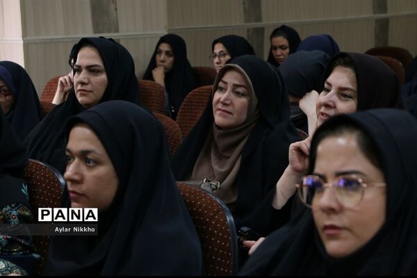 برگزاری همایش هدایت تحصیلی در پاکدشت