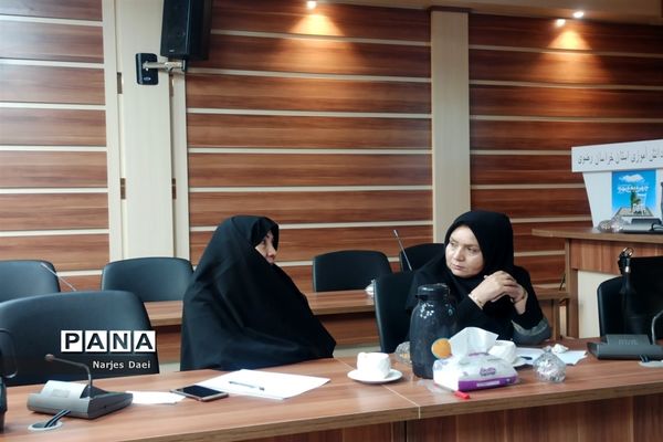 ارائه بسته تحولی سازمان دانش‌آموزی به مدیران مدارس