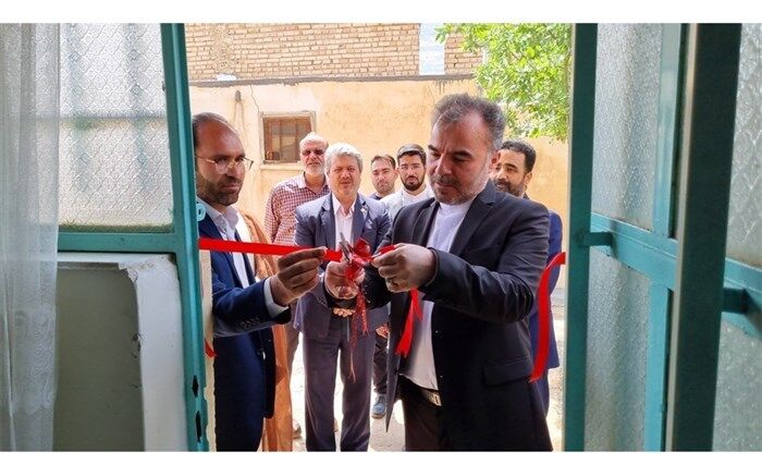کلیه نهادها جهت گسترش فرهنگ قرآنی و تربیت دانش‌آموزان با آموزش و پرورش همکاری کنند