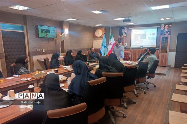 جلسه کمیته شورای دانش‌آموزی ششمین کنگره شهدا منطقه ۱۶