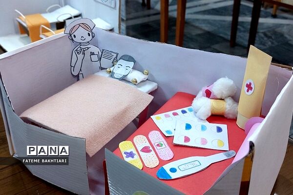نمایشگاه هفته مشاغل در دبیرستان حضرت زینب(س) ناحیه یک شهرری