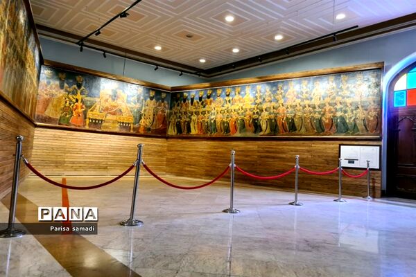 بازدید دانش‌آموزان دبیرستان فرهنگ ۱۳ از باغ موزه نگارستان