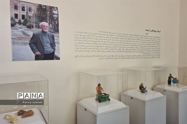 بازدید دانش‌آموزان دبیرستان فرهنگ ۱۳ از باغ موزه نگارستان