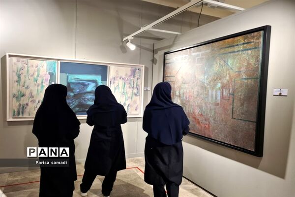 بازدید دانش‌آموزان دبیرستان فرهنگ ۱۳ از باغ موزه نگارستان