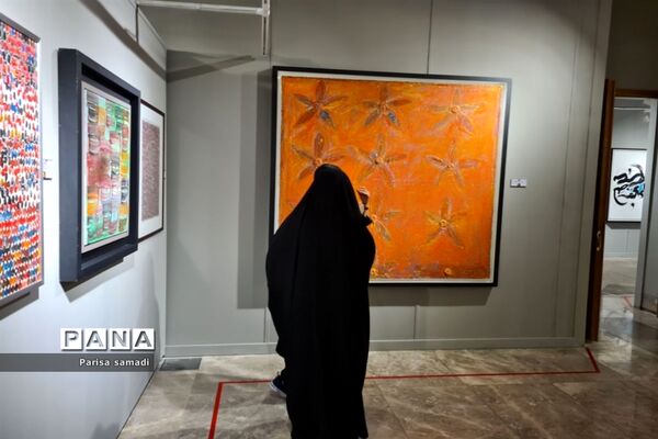 بازدید دانش‌آموزان دبیرستان فرهنگ ۱۳ از باغ موزه نگارستان