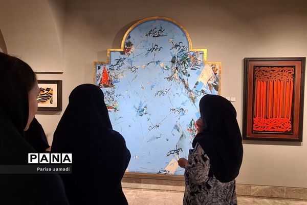 بازدید دانش‌آموزان دبیرستان فرهنگ ۱۳ از باغ موزه نگارستان