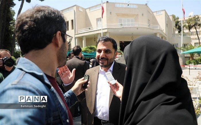 احدی حق دسترسی به اطلاعات مردم در پیام‌رسان‌های داخلی را ندارد