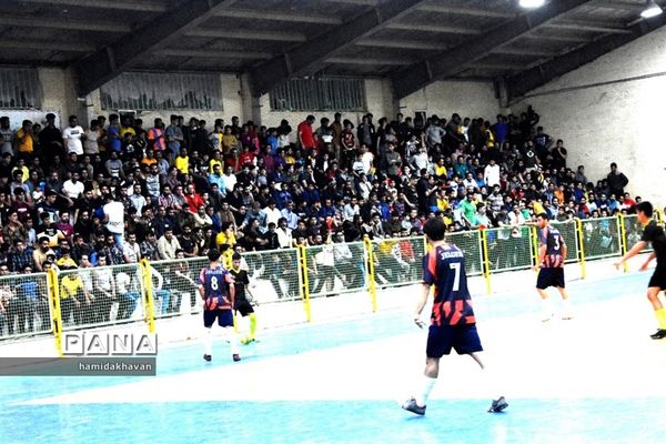 قهرمانی تیم فوتسال شرکت تعاونی دهیاری‌های جلگه در مسابقات جام رمضان بهاباد