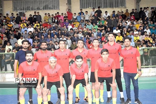 قهرمانی تیم فوتسال شرکت تعاونی دهیاری‌های جلگه در مسابقات جام رمضان بهاباد