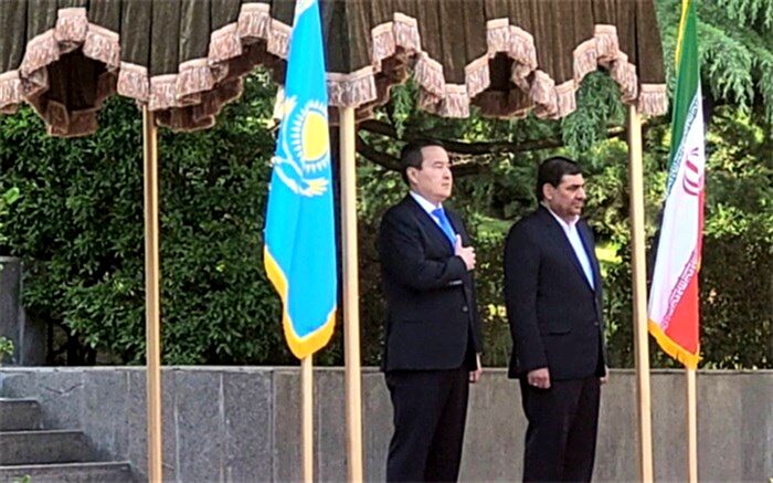 استقبال رسمی ‌مخبر از نخست‌وزیر قزاقستان‌