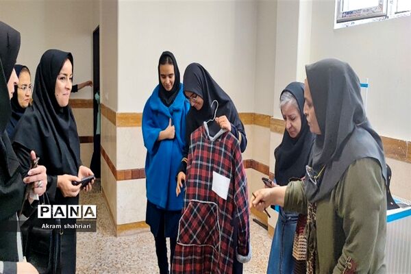 بازدید مشاوران مدارس ملارد از هنرستان کار دانش کبری زرگران