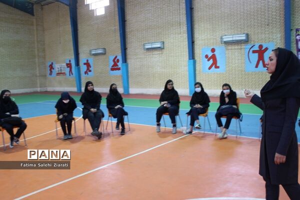 کارگاه سبک زندگی فعال و سالم ویژه دانش‌آموزان در بوشهر