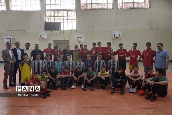 برگزاری مسابقات فوتسال جام سپاس معلم در آموزش و پرورش رودهن