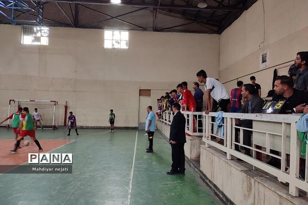 برگزاری مسابقات فوتسال جام سپاس معلم در آموزش و پرورش رودهن