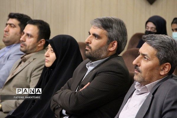 تقدیر از رتبه‌های برتر بیست‌و‌هشتمین کنگره سراسری قرآن کریم مدارس استعدادهای درخشان  در ناحیه یک شهرری