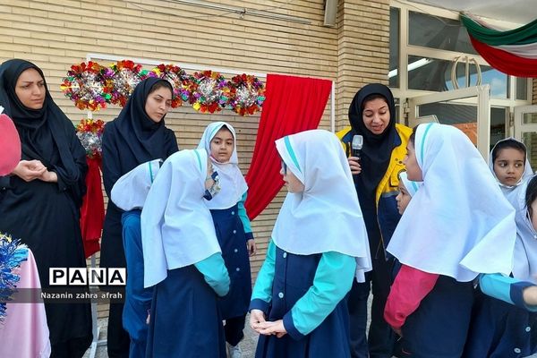 آموزش نحوه مصرف درست انرژی برق و ساعات اوج مصرف در دبستان دخترانه سما۲ رودهن