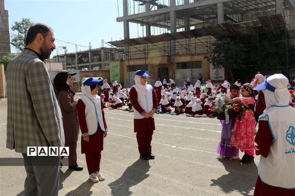 نواخته شدن زنگ سلامت در مدارس شهرستان قدس