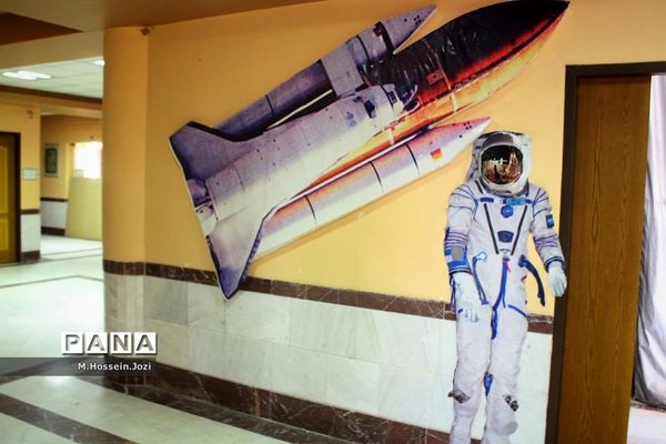 بازدید دانش‌آموزان دبیرستان آیت الله خامنه‌ای قم  از رصد خانه مریم