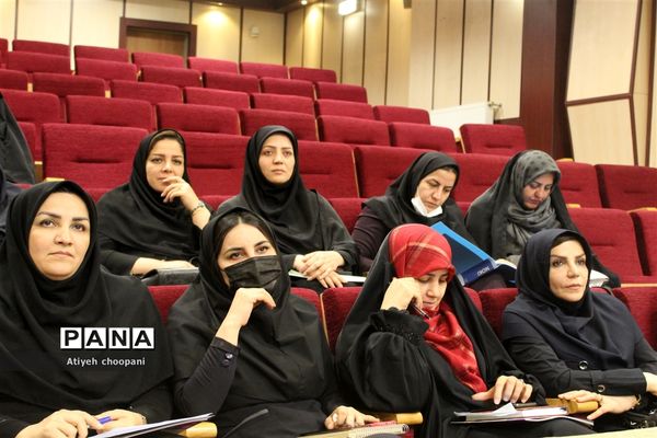 ویژه برنامه روز جهانی «مشاور و روان شناس» در دبیرستان هفتم تیر