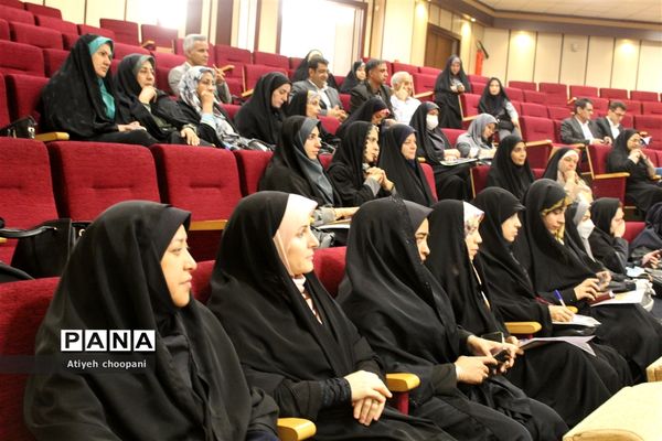 ویژه برنامه روز جهانی «مشاور و روان شناس» در دبیرستان هفتم تیر