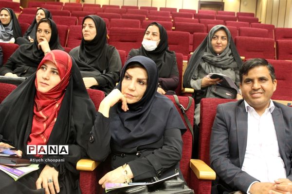 ویژه برنامه روز جهانی «مشاور و روان شناس» در دبیرستان هفتم تیر