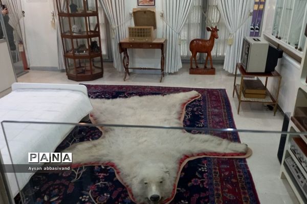 اردوی تفریحی دانش‌آموزان دبیرستان غیردولتی حدیث مهر قرچک به کاخ نیاوران