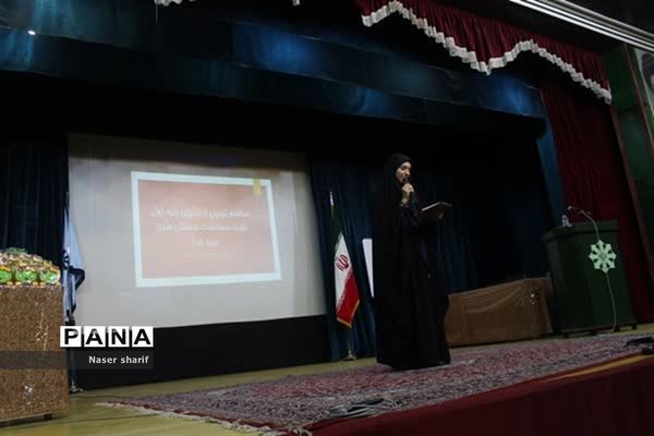 تقدیر از رتبه‌‌های برتر فرهنگی هنری دختران  ناحیه ۲ یزد