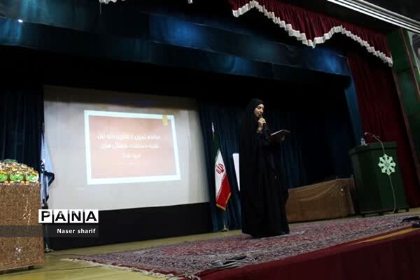 تقدیر از رتبه‌‌های برتر فرهنگی هنری دختران  ناحیه ۲ یزد