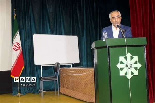 تقدیر از رتبه‌‌های برتر فرهنگی هنری دختران  ناحیه ۲ یزد