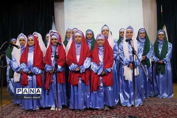 تقدیر از رتبه‌‌های برتر فرهنگی هنری دختران  ناحیه ۲ یزد