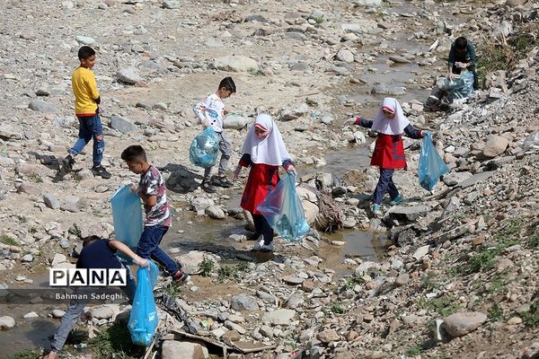 پویش مردمی بی زباله در حاشیه رودخانه جاجرود