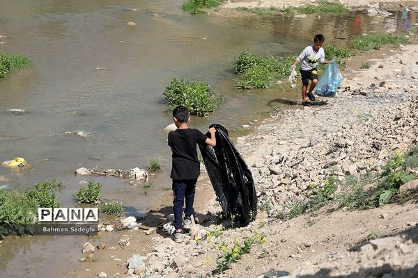 پویش مردمی بی زباله در حاشیه رودخانه جاجرود