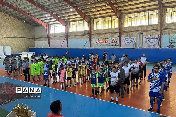 اختتامیه مسابقات ورزشی دانش‌آموزان و فرهنگیان ناحیه دو بهارستان