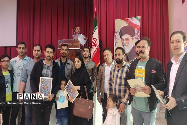 تجلیل از کارگران نمونه شهرستان نایین